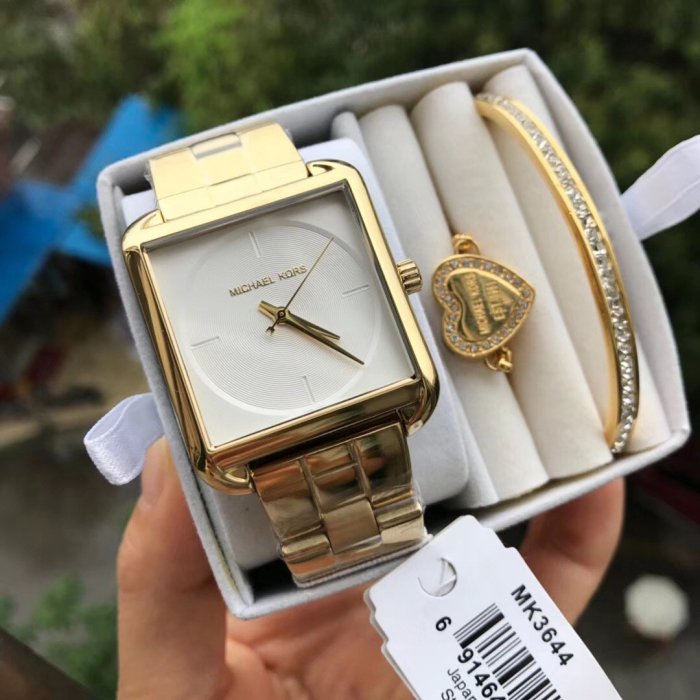 Shop Authentic Michael Kors Lake Quartz White Dial Gold Steel Strap Watch For Women - MK3644 - Luxxuri