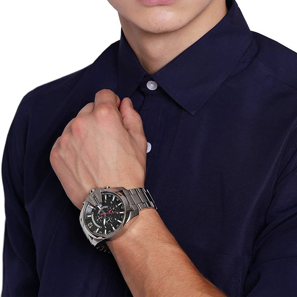  Shop Authentic Diesel Mega Chief Chronograph Black Dial Silver Steel Strap Watch For Men - DZ4308 - Luxxuri