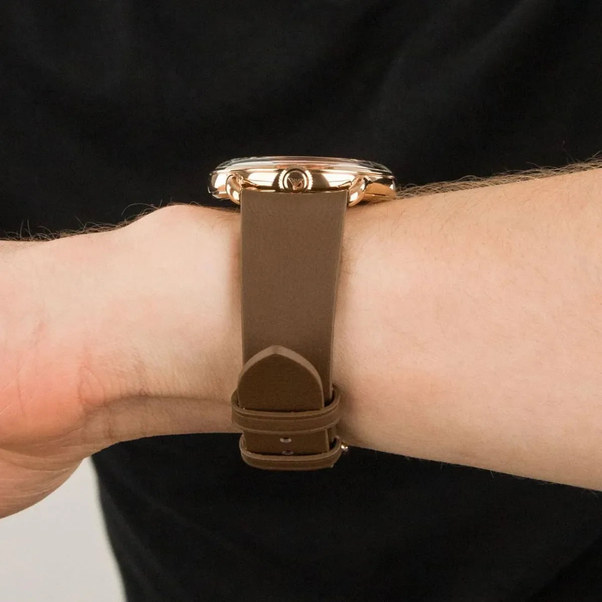  Shop Authentic Emporio Armani Aviator Quartz Black Dial Brown Leather Strap Watch For Men - AR11337 - Luxxuri