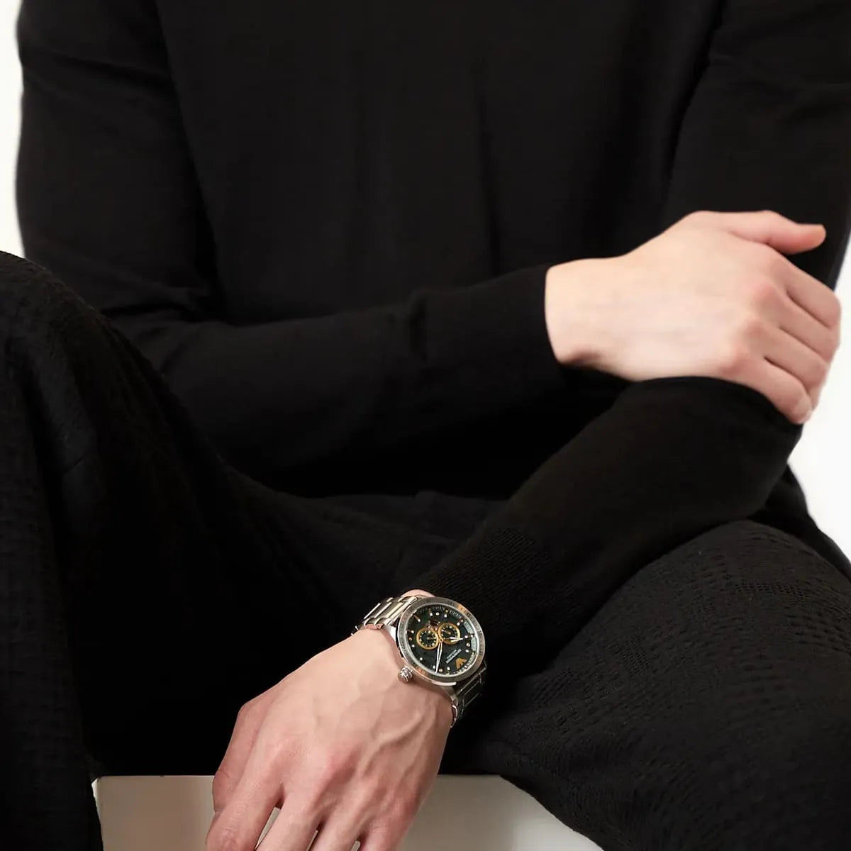  Shop Authentic Emporio Armani Meccanico Chronograph Automatic Green Dial Silver Steel Strap Watch For Men - AR60053 - Luxxuri