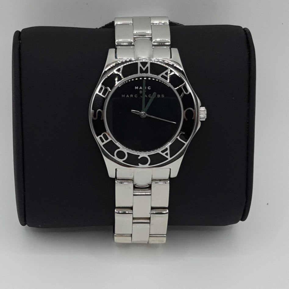  Shop Authentic Marc Jacobs Blade Black Dial Silver Steel Strap Watch for Women - MBM3058 - Luxxuri