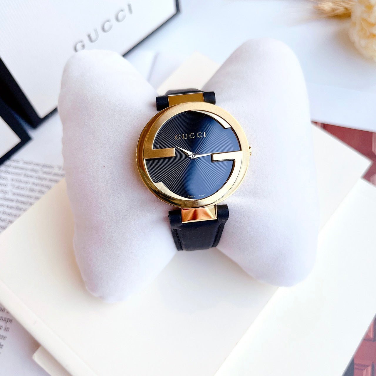  Shop Authentic Gucci Interlocking G Gold Black Dial Black Leather Strap Unisex Watch - YA133326 - Luxxuri