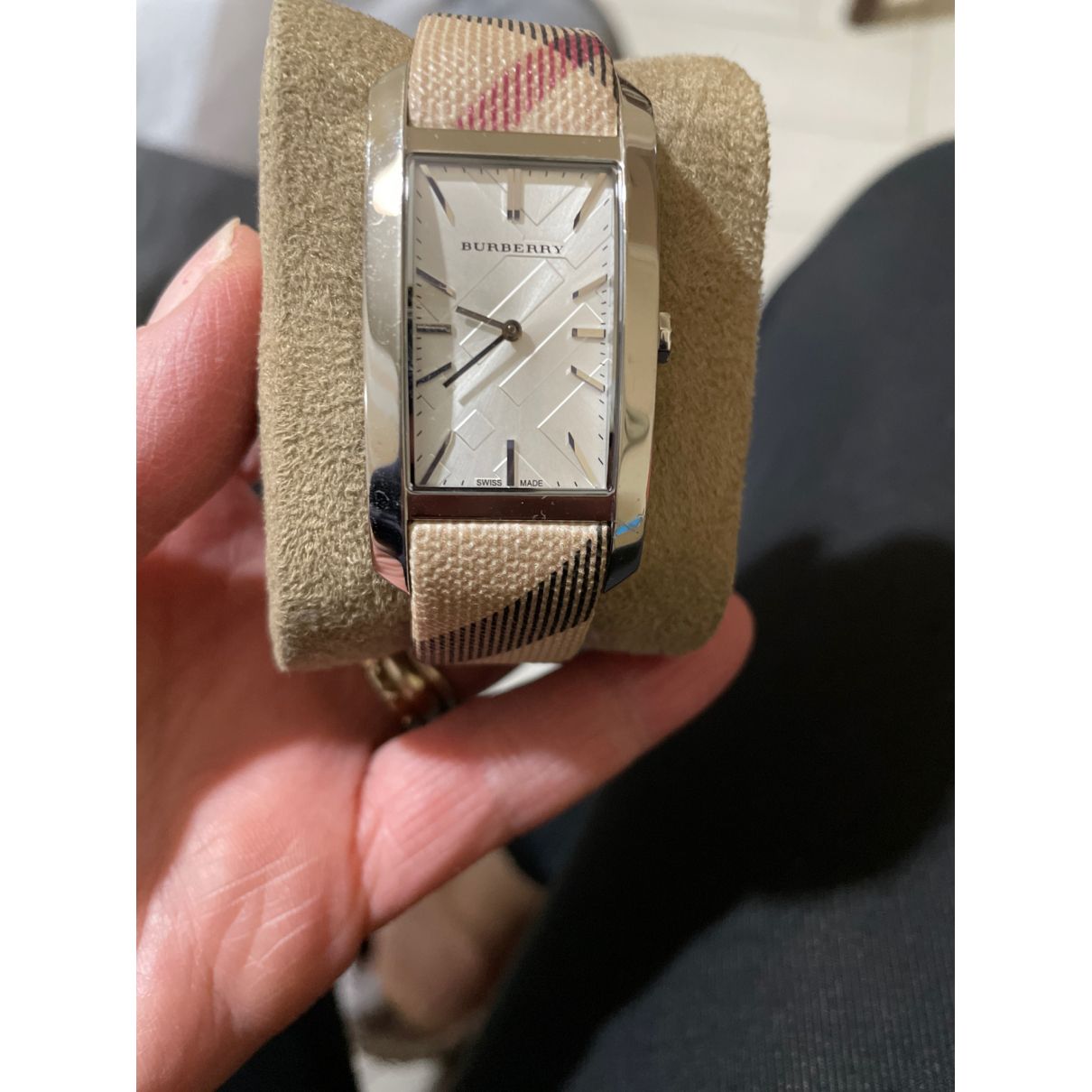  Shop Authentic Burberry The Pioneer Grey Dial Leather Strap Watch for Women - BU9504 - Luxxuri