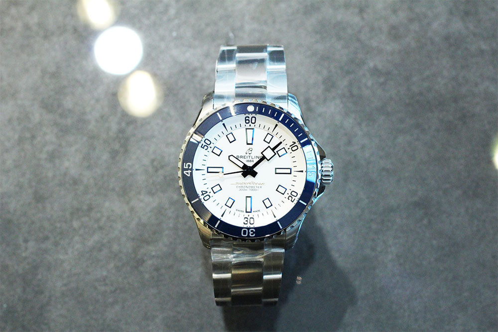  Shop Authentic Breitling Superocean Automatic 42 White Dial Green Silver Steel Strap Watch for Men - A17375E71G1A1 - Luxxuri