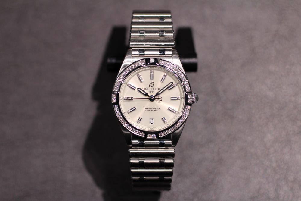  Shop Authentic Breitling Chronomat 32 Diamonds White Dial Silver Steel Strap Watch for Women - A77310591A1A1 - Luxxuri