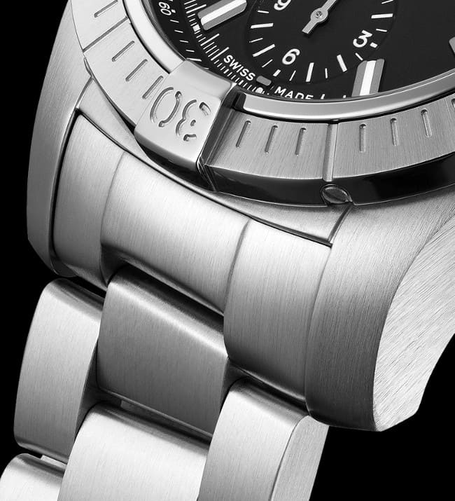  Shop Authentic Breitling Avenger Chronograph 43 Black Dial Silver Steel Strap Watch for Men - A13385101B1A1 - Luxxuri