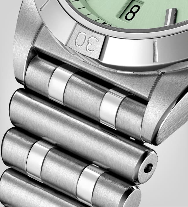  Shop Authentic Breitling Chronomat Automatic 36 Green Dial Silver Steel Strap Watch for Women - A10380101L1A1 - Luxxuri