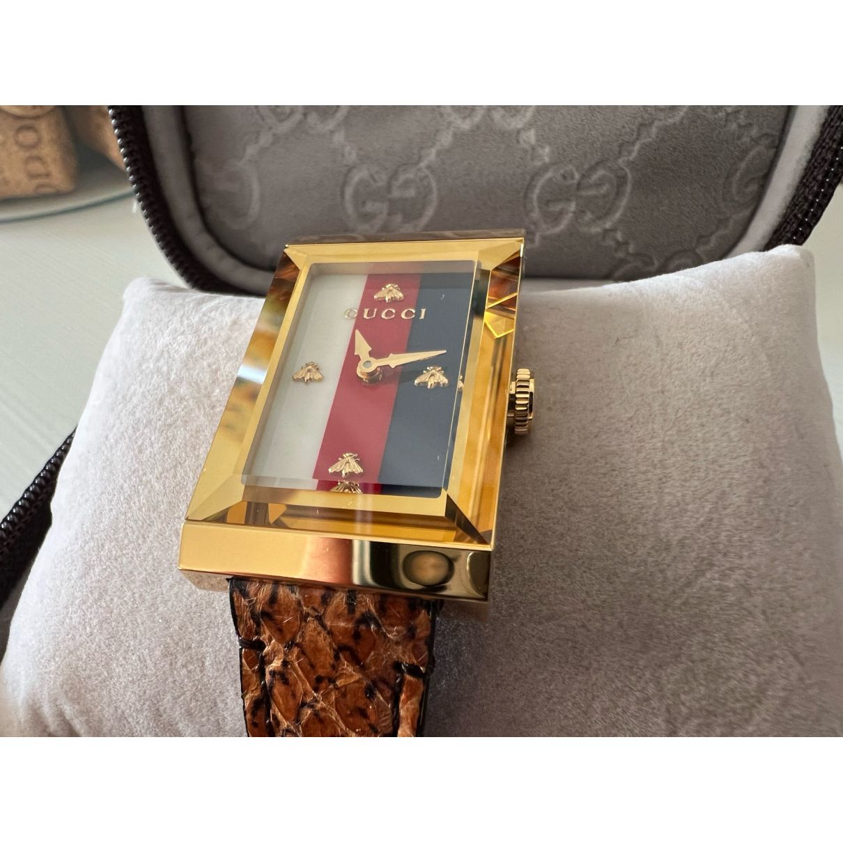  Shop Authentic Gucci G-Frame Mother of Pearl Dial Brown Leather Snakeskin Strap Watch For Women - YA147402 - Luxxuri