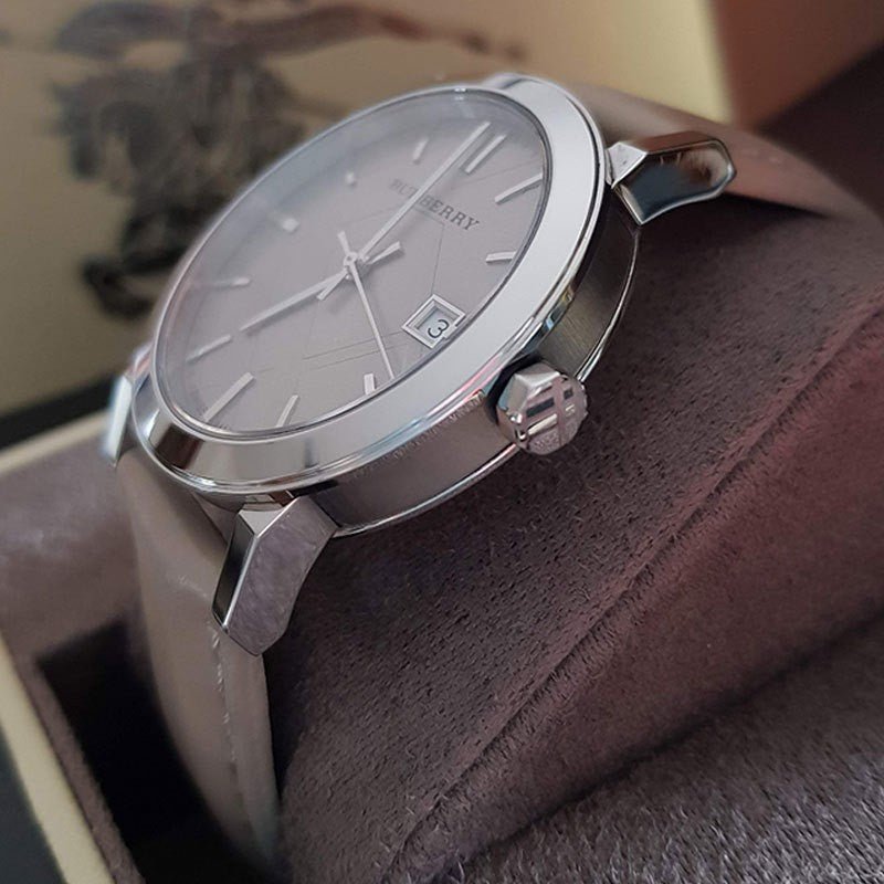  Shop Authentic Burberry The City Silver Dial Beige Leather Strap Unisex Watch - BU9010 - Luxxuri