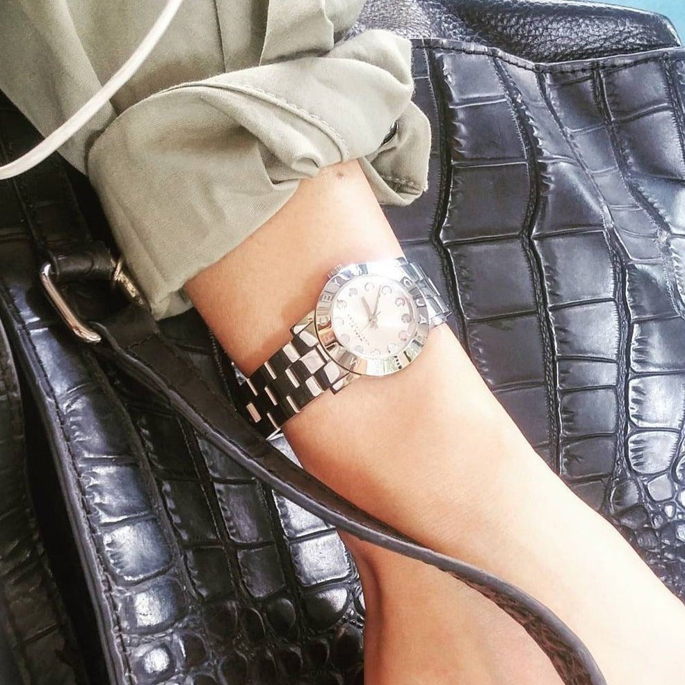  Shop Authentic Marc Jacobs Amy White Dial Silver Steel Strap Watch for Women - MBM3217 - Luxxuri