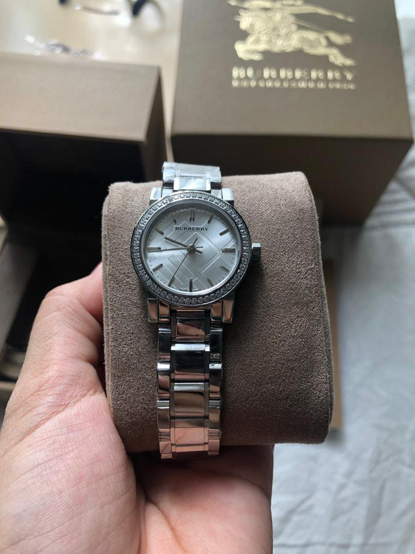 Burberry The City Diamonds Silver Dial Silver Steel Strap Watch for Women - BU9220