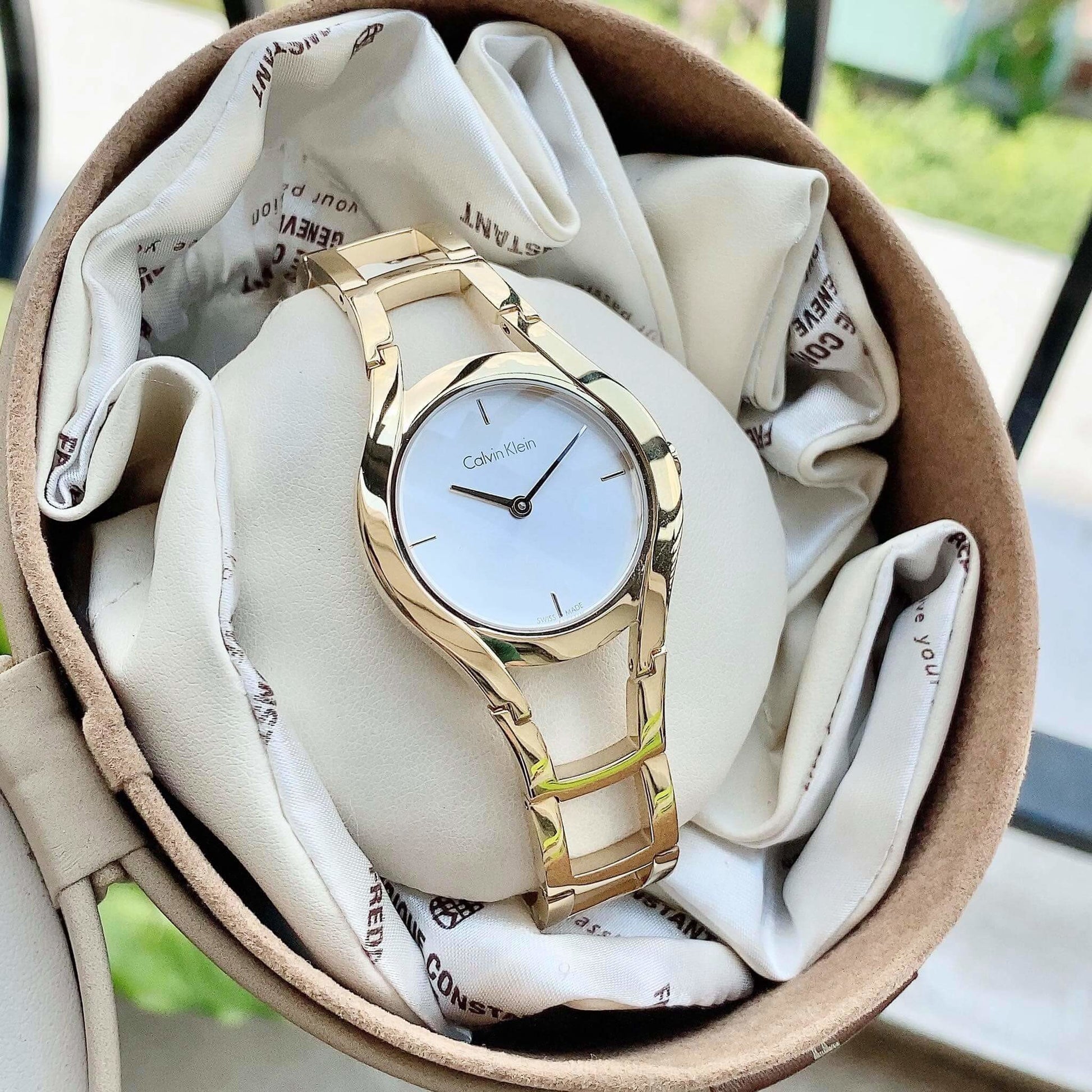  Shop Authentic Calvin Klein Class White Dial Gold Steel Strap Watch for Women - K6R23526 - Luxxuri