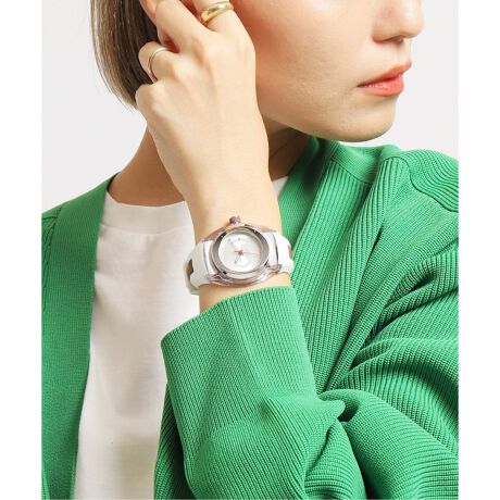  Shop Authentic Gucci Sync Quartz White Dial White Rubber Strap Unisex Watch - YA137302 - Luxxuri