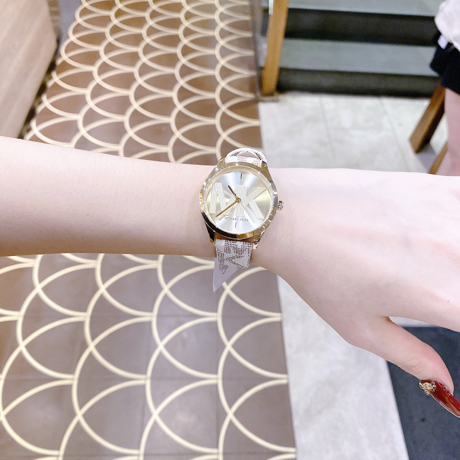  Shop Authentic Michael Kors Jaycie Quartz Gold Dial White Leather Strap Watch for Women - MK2861 - Luxxuri