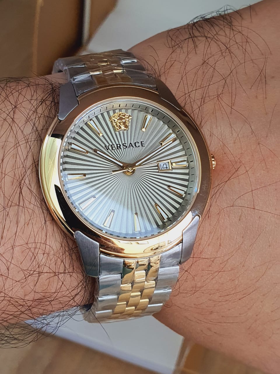  Shop Authentic Versace V-Urban Quartz Silver Dial Two Tone Steel Strap Watch for Men - VELQ00519 - Luxxuri