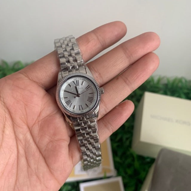  Shop Authentic Michael Kors Lexington Quartz White Dial Silver Steel Strap Watch For Women - MK3228 - Luxxuri