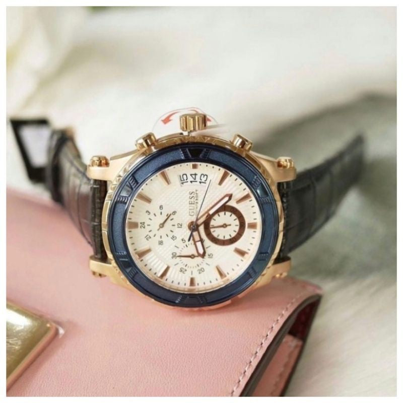  Shop Authentic Guess Pinnacle Chronograph White Dial Blue Leather Strap Watch For Men - W0673G6 - Luxxuri