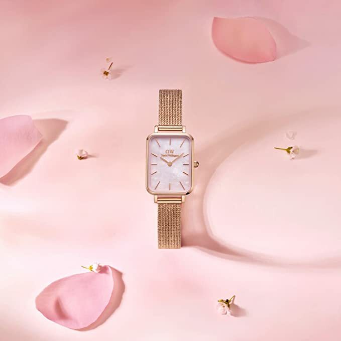  Shop Authentic Daniel Wellington Quadro Pressed Melrose Pink Dial Pink Mesh Bracelet Watch For Women - DW00100510 - Luxxuri