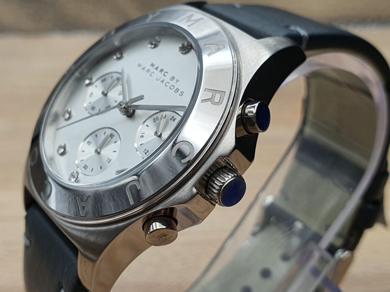  Shop Authentic Marc Jacobs Blade Chronograph White Dial Black Leather Strap Watch for Women - MBM1189 - Luxxuri