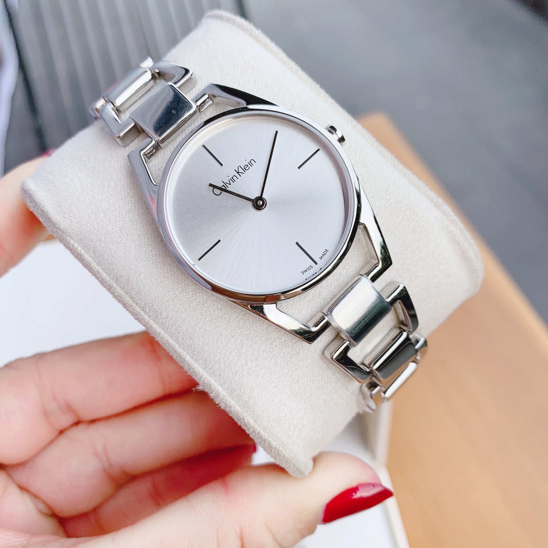  Shop Authentic Calvin Klein Dainty Silver Dial Silver Steel Strap Watch for Women - K7L23146 - Luxxuri