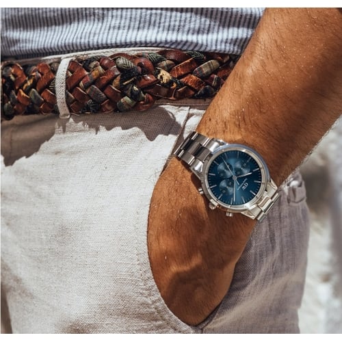  Shop Authentic Daniel Wellington Iconic Chronograph Link Blue Dial Silver Steel Strap Watch For Men - DW00100644 - Luxxuri