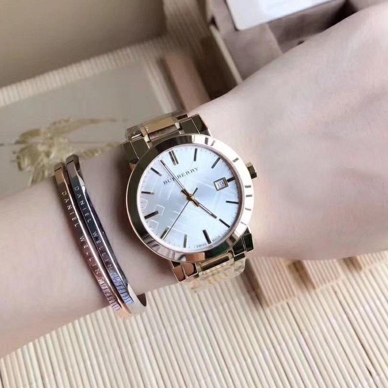  Shop Authentic Burberry The City Silver Dial Gold Steel Strap Unisex Watch - BU9003 - Luxxuri