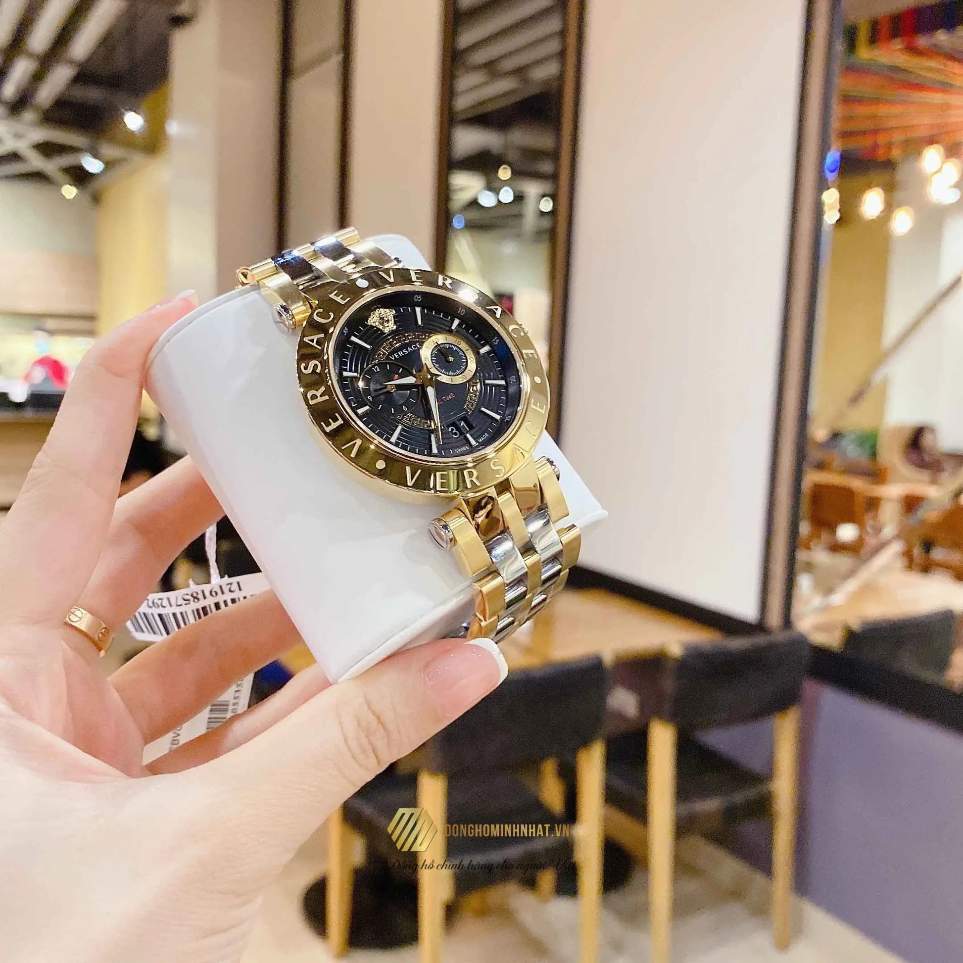  Shop Authentic Versace V-Race Quartz Black Dial Gold Steel Strap Watch For Men - VEBV00519 - Luxxuri