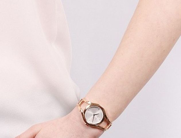  Shop Authentic Calvin Klein Class White Dial Rose Gold Steel Strap Watch for Women - K6R23626 - Luxxuri