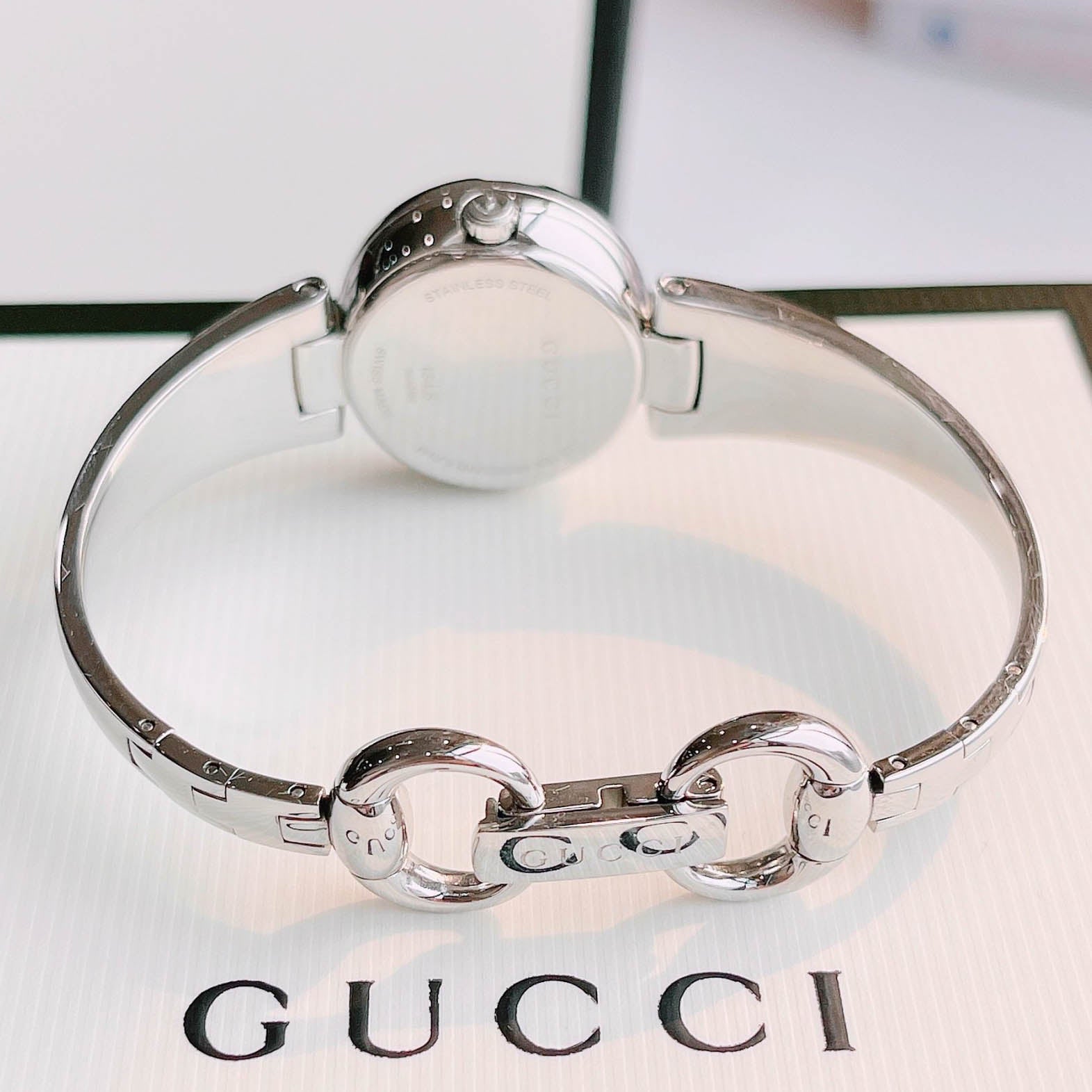  Shop Authentic Gucci Guccissima Quartz Silver Dial Silver Steel Strap Watch For Women - YA134511 - Luxxuri