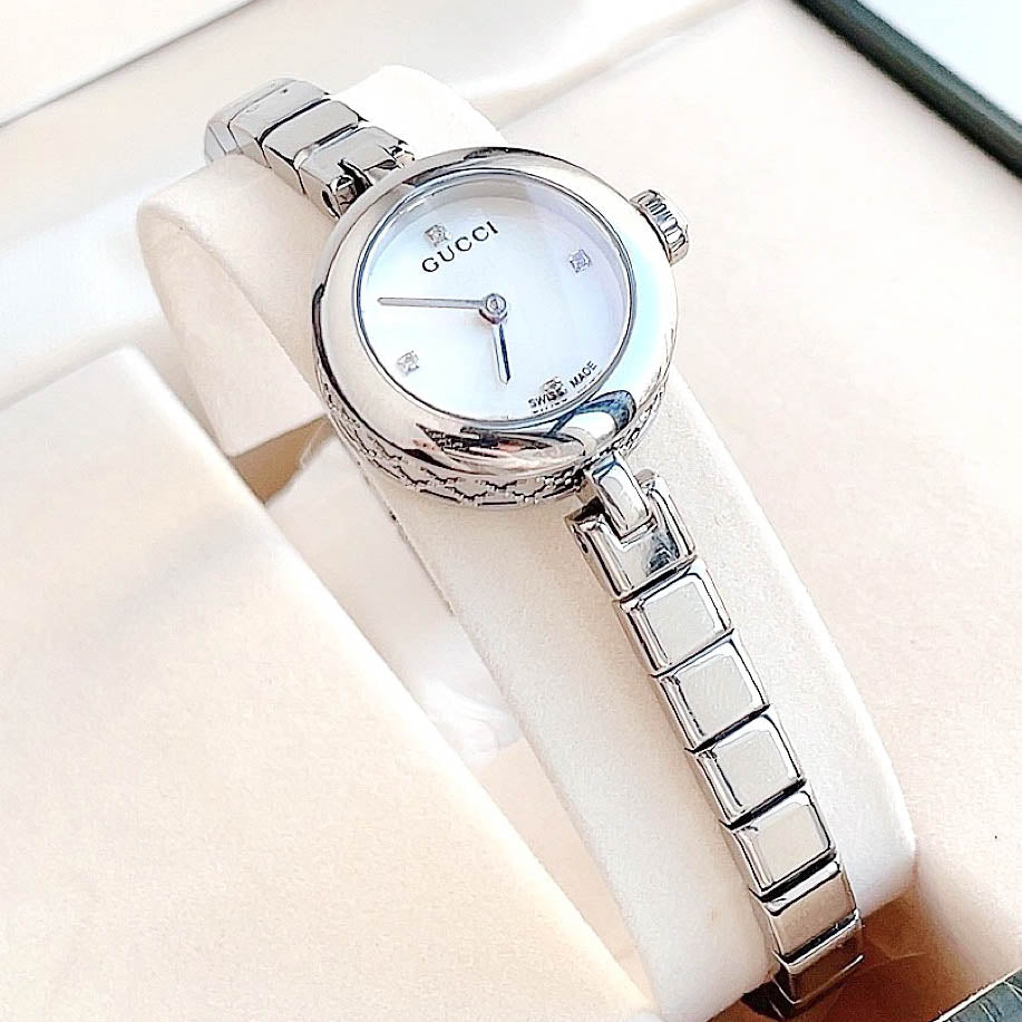  Shop Authentic Gucci Diamantissima Quartz Diamonds White Dial Silver Steel Strap Watch For Women - YA141503 - Luxxuri