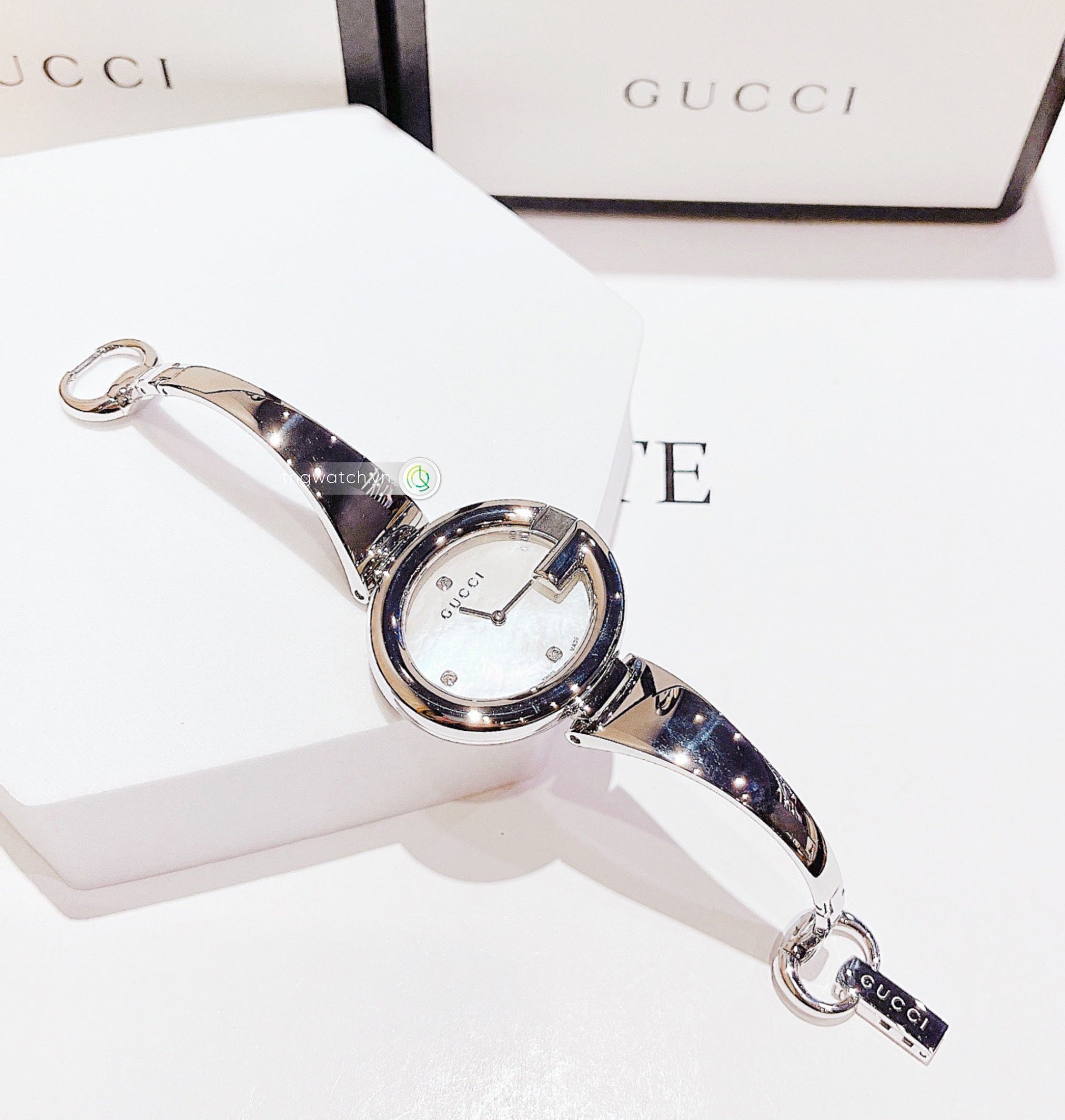  Shop Authentic Gucci Guccissima Diamonds Mother of Pearl Dial Silver Steel Strap Watch For Women - YA134303 - Luxxuri