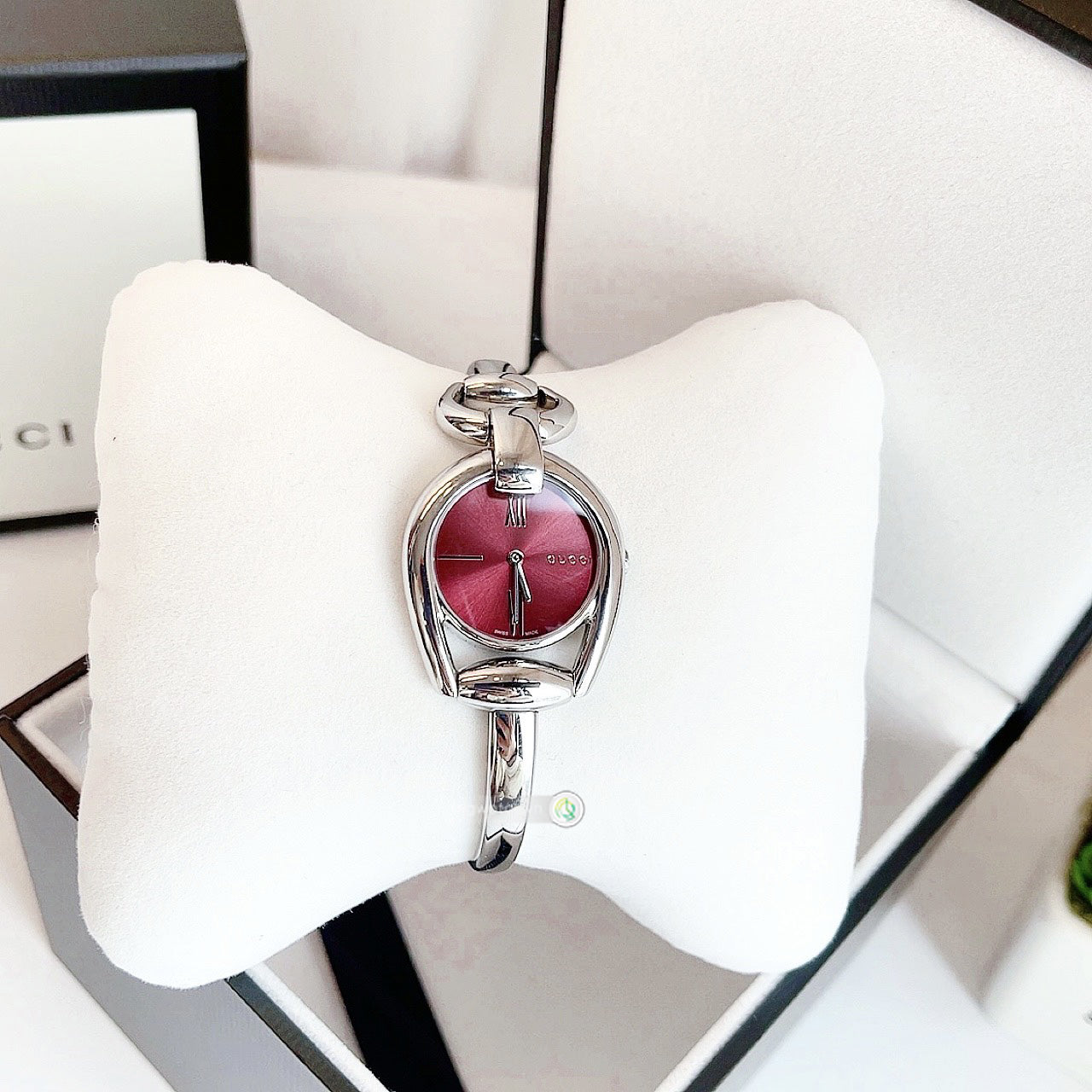 Gucci Horsebit Quartz Red Dial Silver Steel Strap Watch For Women - YA139502