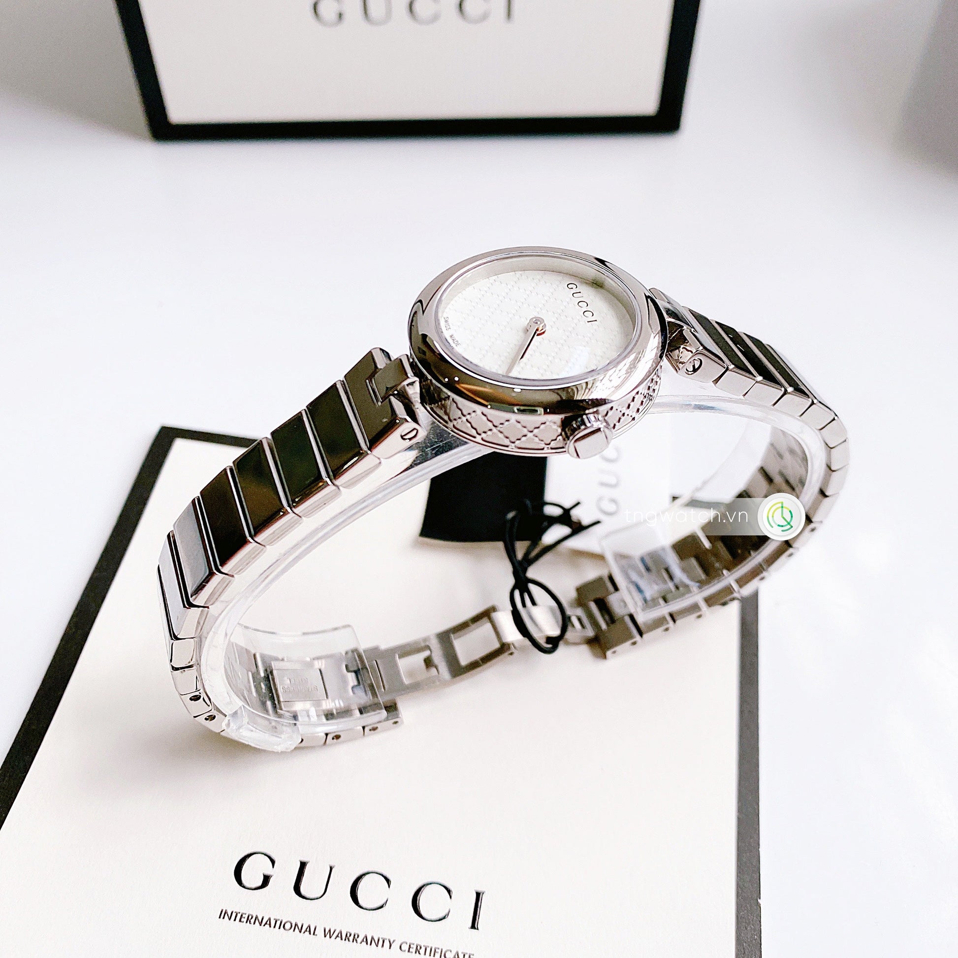  Shop Authentic Gucci Diamantissima Quartz White Dial Silver Steel Strap Watch For Women - YA141402 - Luxxuri
