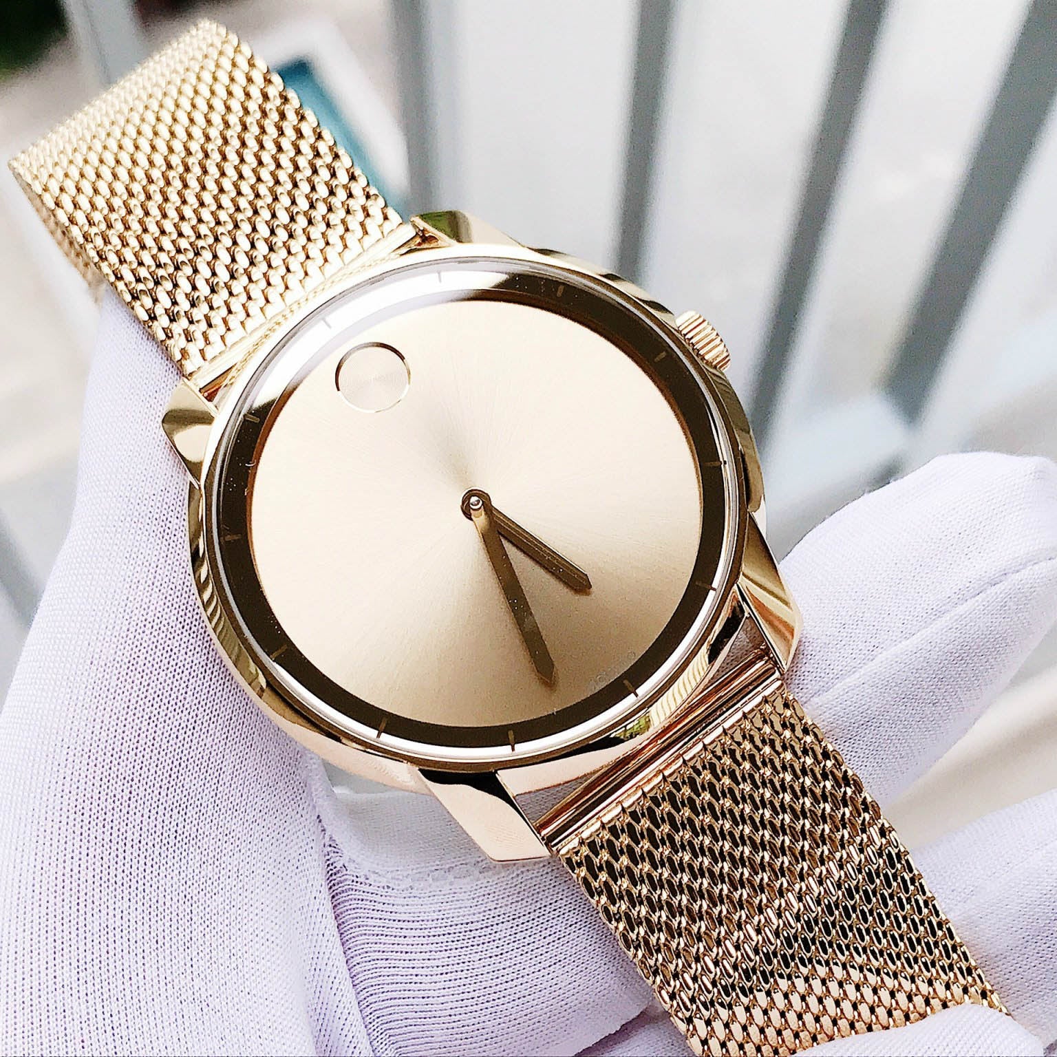  Shop Authentic Movado Bold Gold Dial Gold Mesh Bracelet Watch For Men - 3600373 - Luxxuri