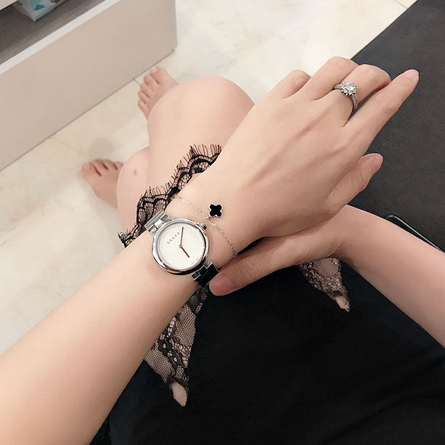  Shop Authentic Gucci Diamantissima Quartz White Dial Silver Steel Strap Watch For Women - YA141402 - Luxxuri