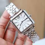  Shop Authentic Marc Jacobs Vic Silver Dial Silver Steel Strap Watch for Women - MJ3461 - Luxxuri