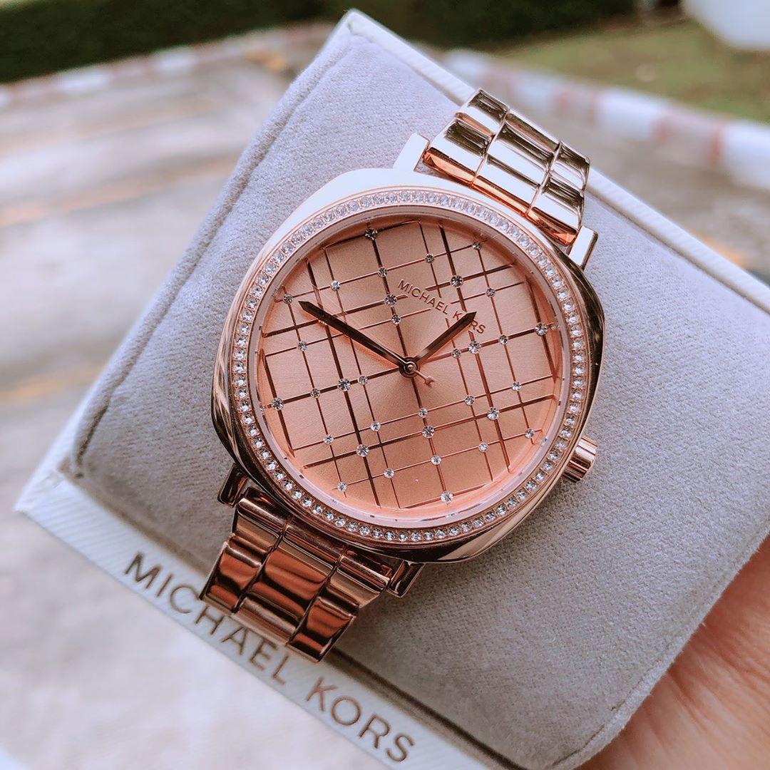  Shop Authentic Michael Kors Nia Quartz Rose Gold Dial Rose Gold Steel Strap Watch For Women - MK3990 - Luxxuri