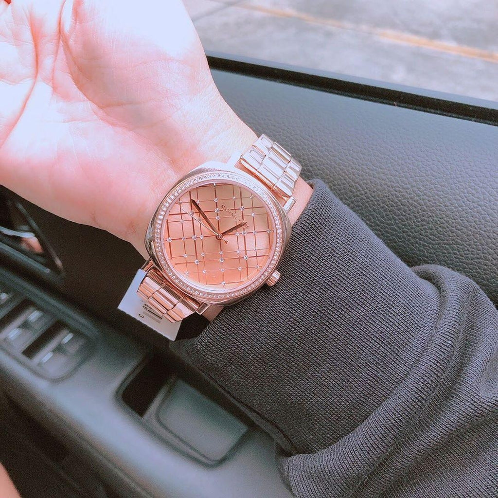  Shop Authentic Michael Kors Nia Quartz Rose Gold Dial Rose Gold Steel Strap Watch For Women - MK3990 - Luxxuri