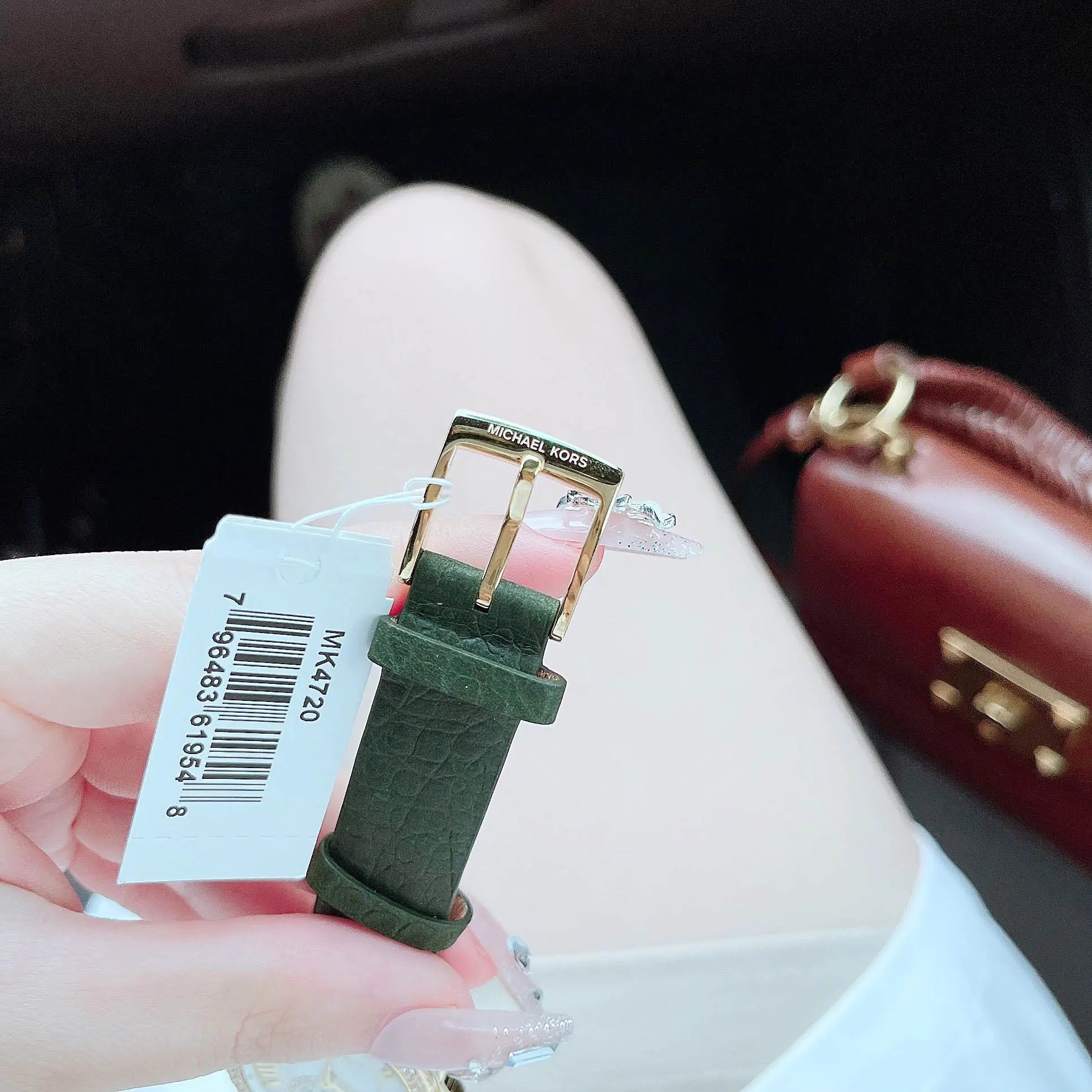  Shop Authentic Michael Kors Mini Everest Crystals White Dial Green Leather Strap Watch for Women - MK4720 - Luxxuri