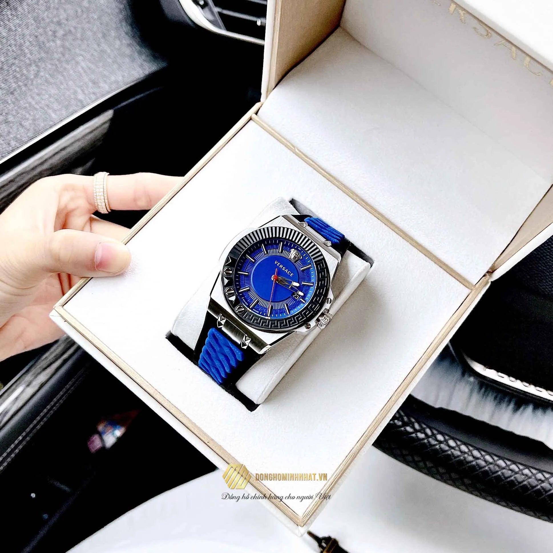  Shop Authentic Versace Chain Reaction Quartz Blue Dial Blue & Black Leather Strap Watch for Men - VEDY00119 - Luxxuri