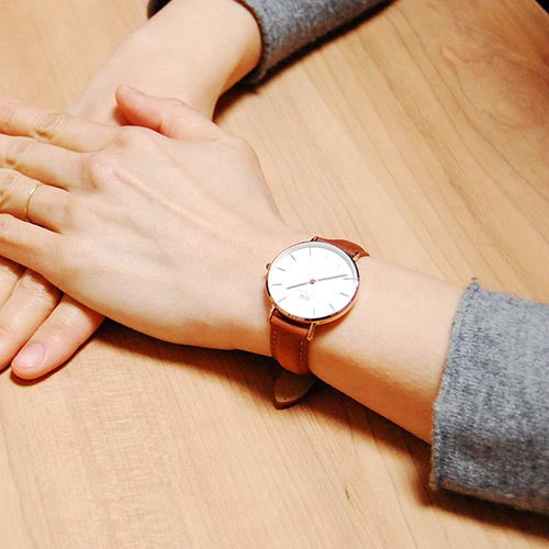  Shop Authentic Daniel Wellington Petite Durham White Dial Brown Leather Strap Watch For Women - DW00100172 - Luxxuri