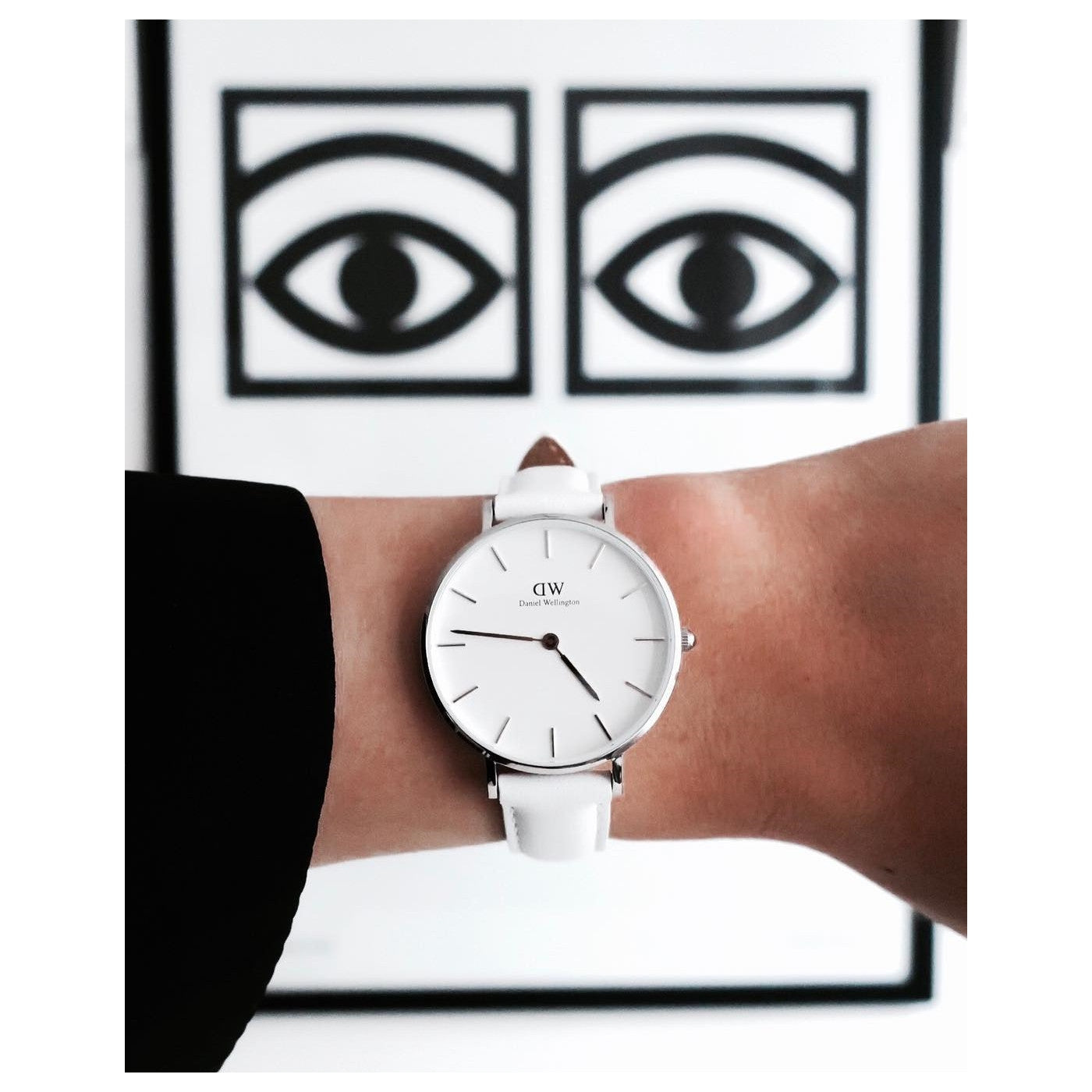  Shop Authentic Daniel Wellington Petite Bondi White Dial White Leather Strap Watch For Women - DW00100190 - Luxxuri