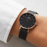  Shop Authentic Daniel Wellington Petite Ashfield Black Dial Black Mesh Strap Watch For Women - DW00100202 - Luxxuri
