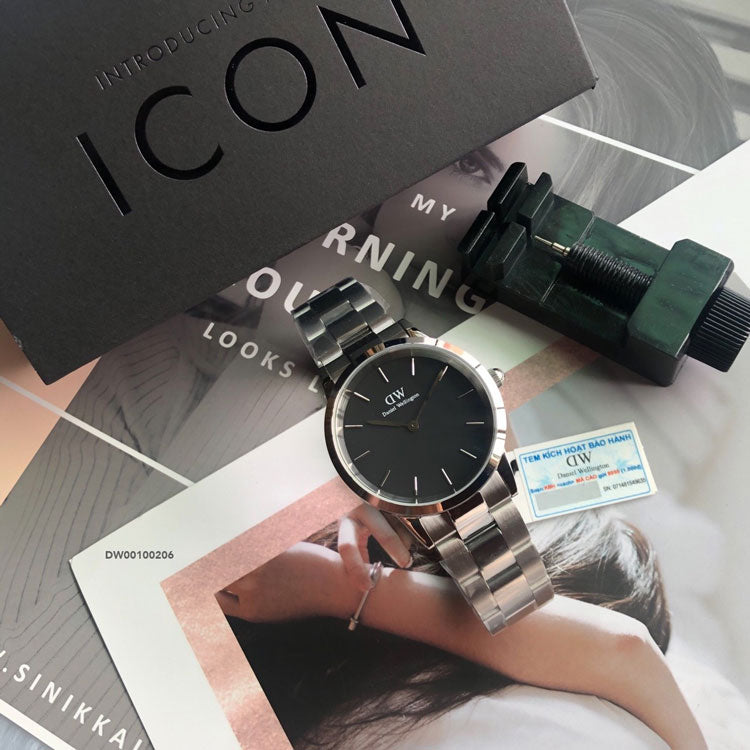  Shop Authentic Daniel Wellington Iconic Link Black Dial Silver Steel Strap Watch For Women - DW00100206 - Luxxuri