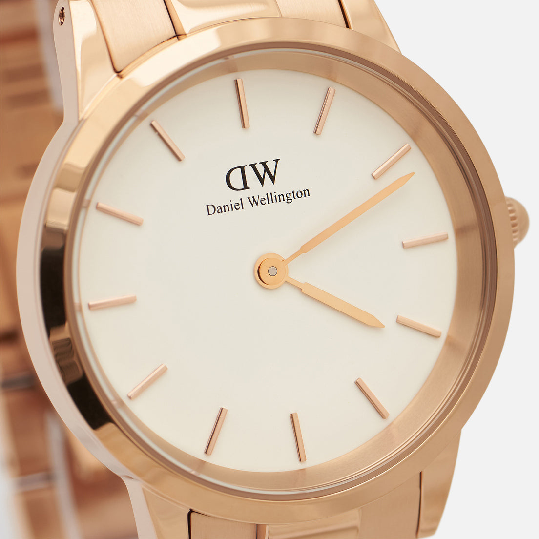  Shop Authentic Daniel Wellington Iconic Link White Dial Rose Gold Steel Strap Watch For Women - DW00100209 - Luxxuri