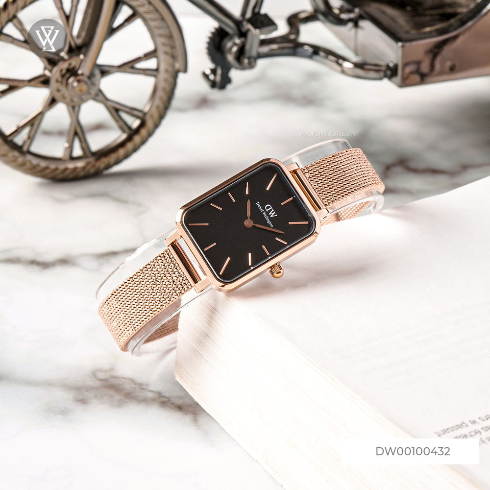  Shop Authentic Daniel Wellington Quadro Melrose Black Dial Rose Gold Mesh Bracelet Watch For Women - DW00100432 - Luxxuri