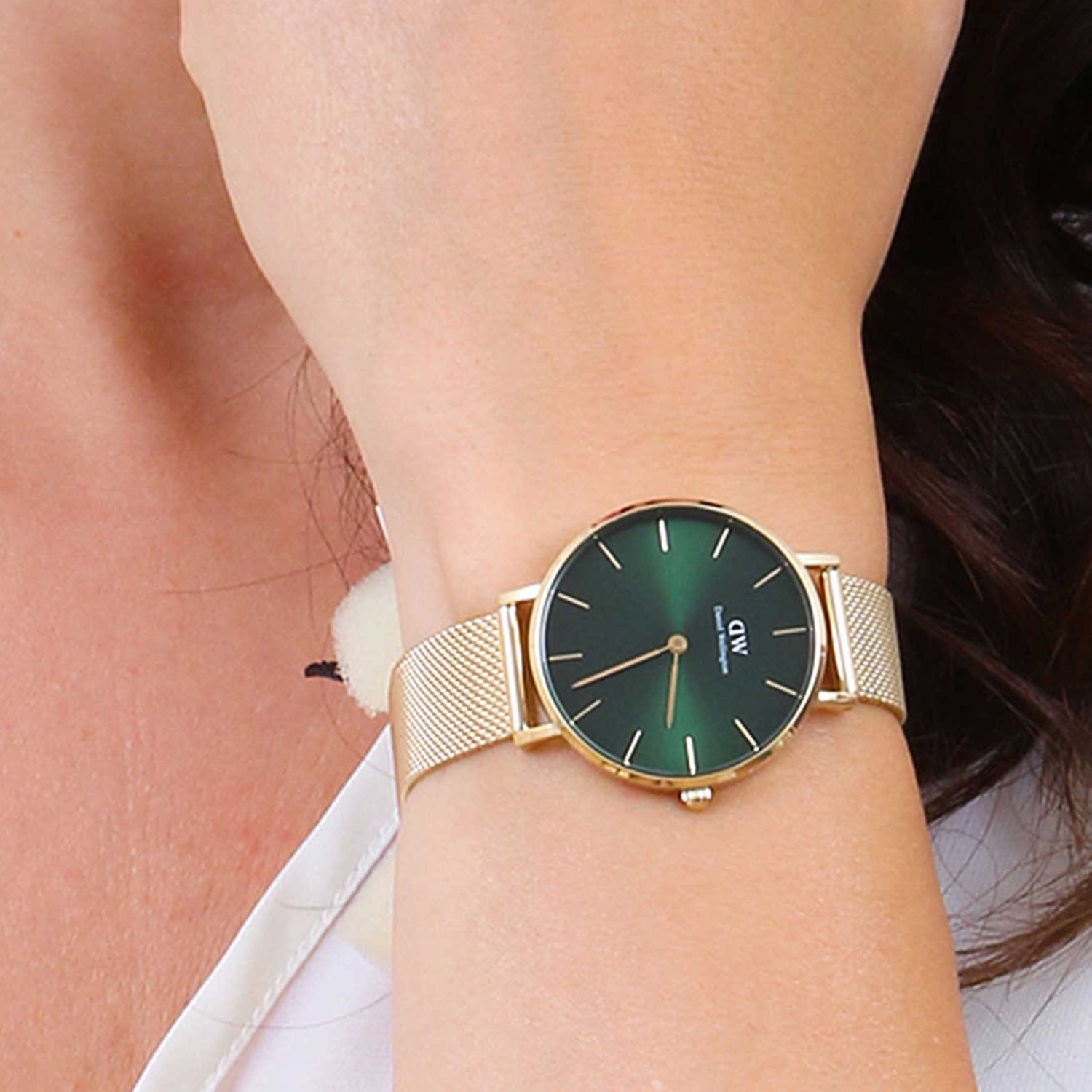  Shop Authentic Daniel Wellington Petite Emerald Green Dial Gold Mesh Strap Watch For Women - DW00100480 - Luxxuri