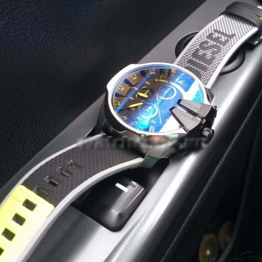  Shop Authentic Diesel Mega Chief Quartz Black Dial Grey Leather Strap Watch For Men - DZ4523 - Luxxuri