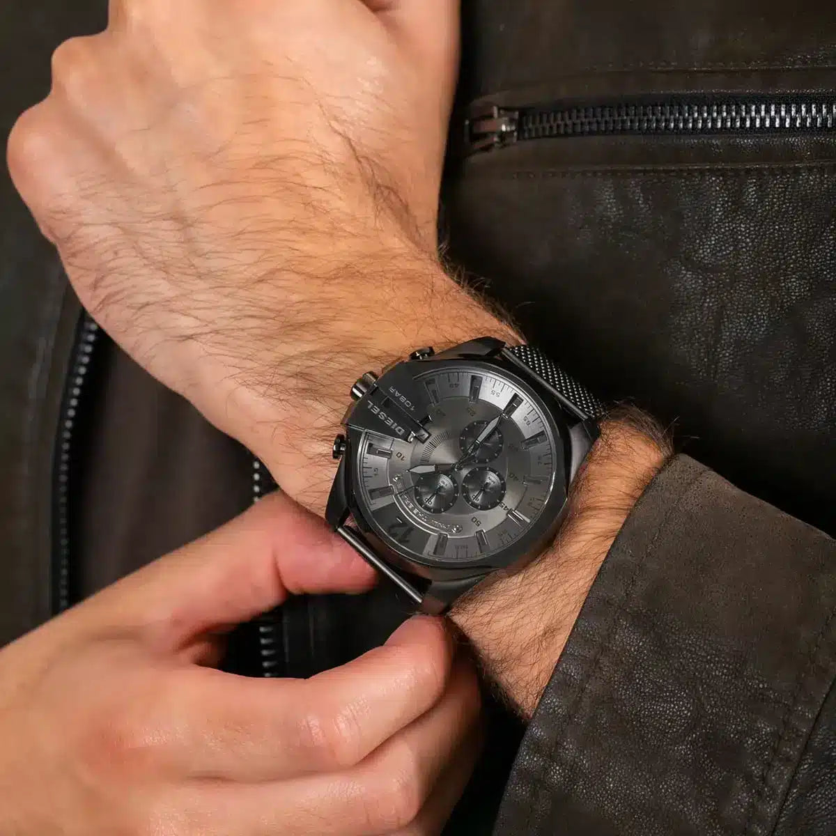  Shop Authentic Diesel Mega Chief Chronograph Black Dial Black Steel Strap Watch For Men - DZ4527 - Luxxuri