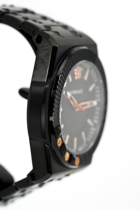  Shop Authentic Versace Chain Reaction Quartz Black Dial Black Steel Strap Watch for Men - VEDY00719 - Luxxuri